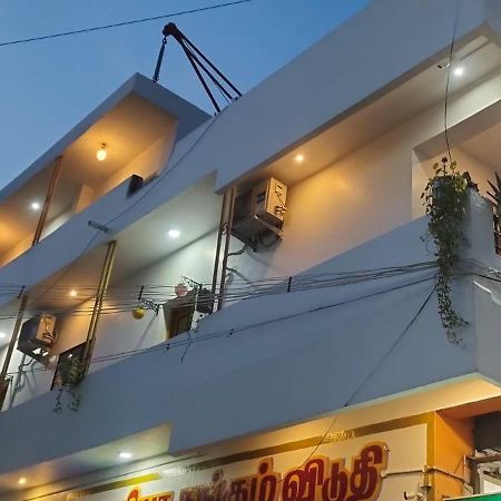Готель Kavieya Residency Purnankuppam Екстер'єр фото