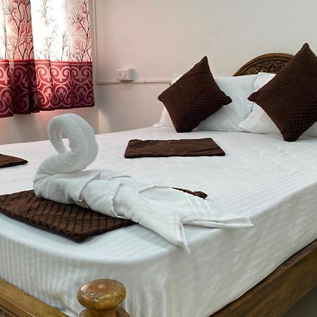 Готель Kavieya Residency Purnankuppam Екстер'єр фото