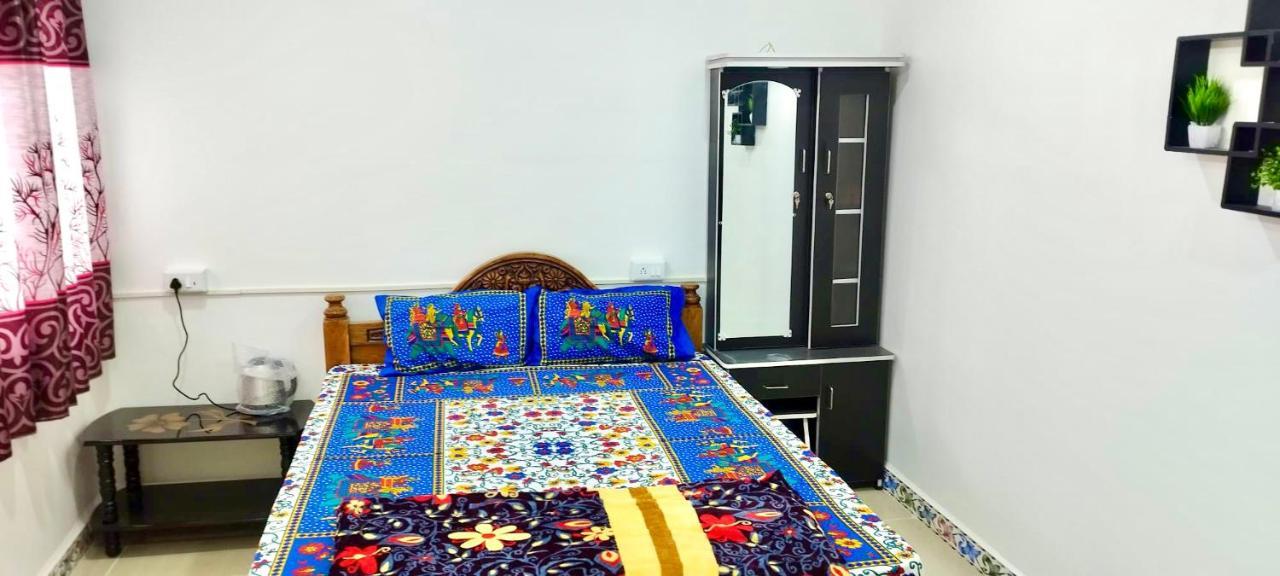 Готель Kavieya Residency Purnankuppam Екстер'єр фото