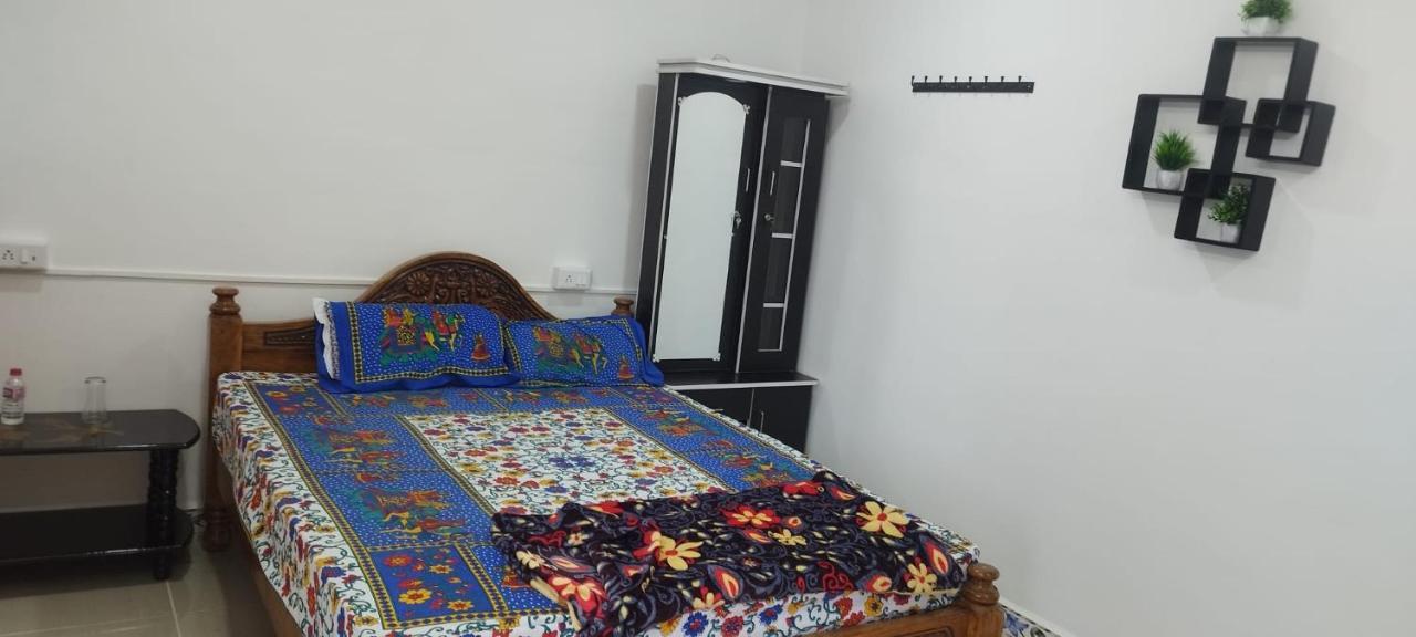 Готель Kavieya Residency Purnankuppam Екстер'єр фото