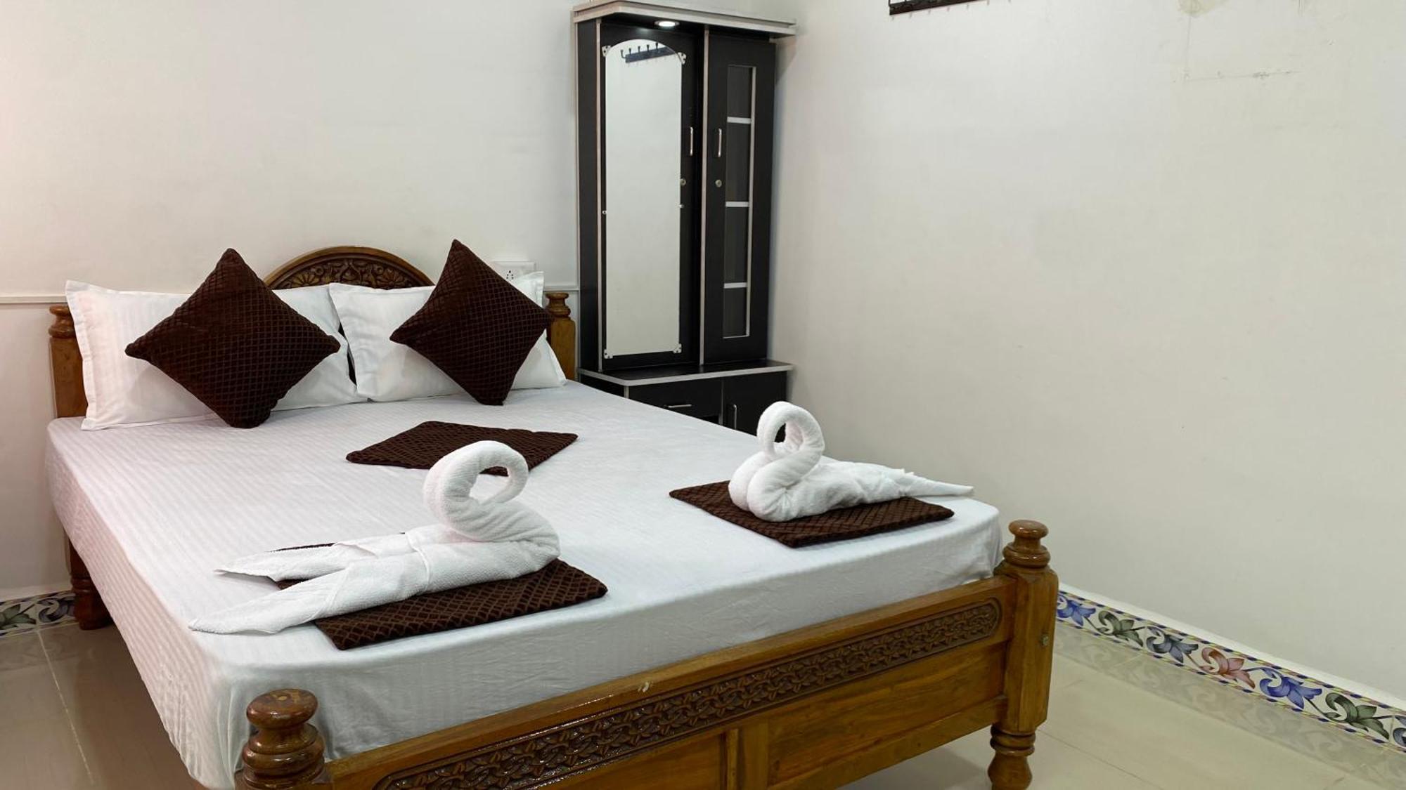 Готель Kavieya Residency Purnankuppam Екстер'єр фото