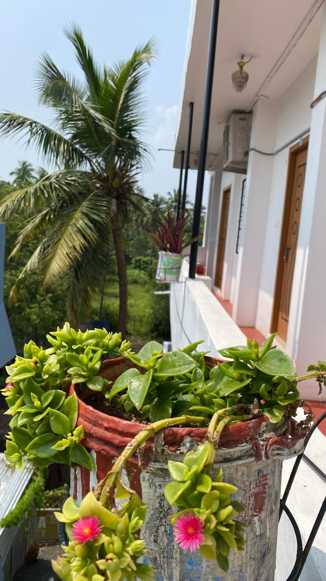 Готель Kavieya Residency Purnankuppam Екстер'єр фото